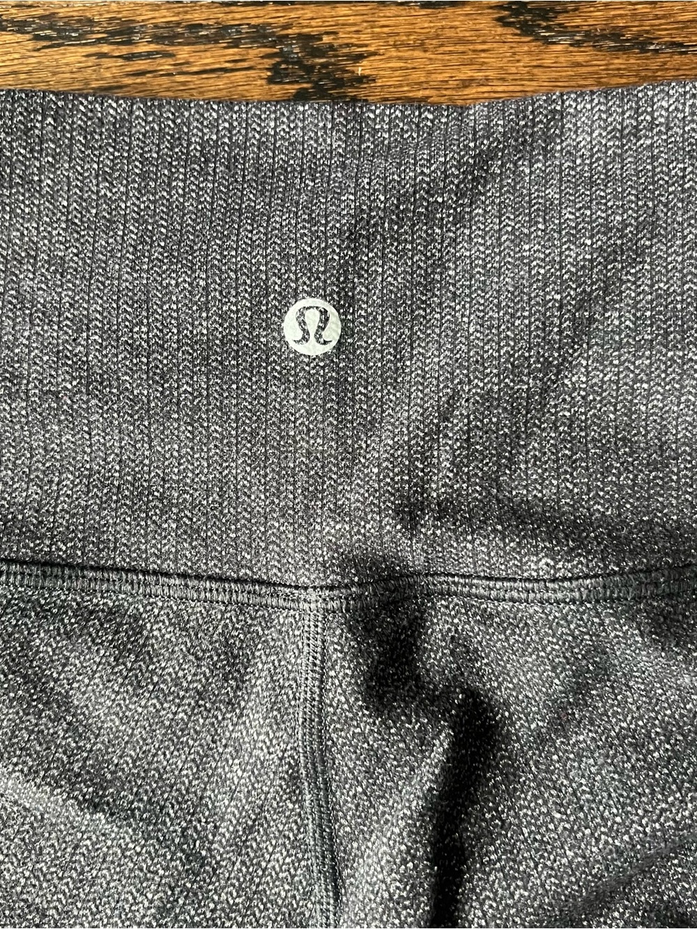 lululemon athletica women’s Charcoal Marled 7/8 leggings